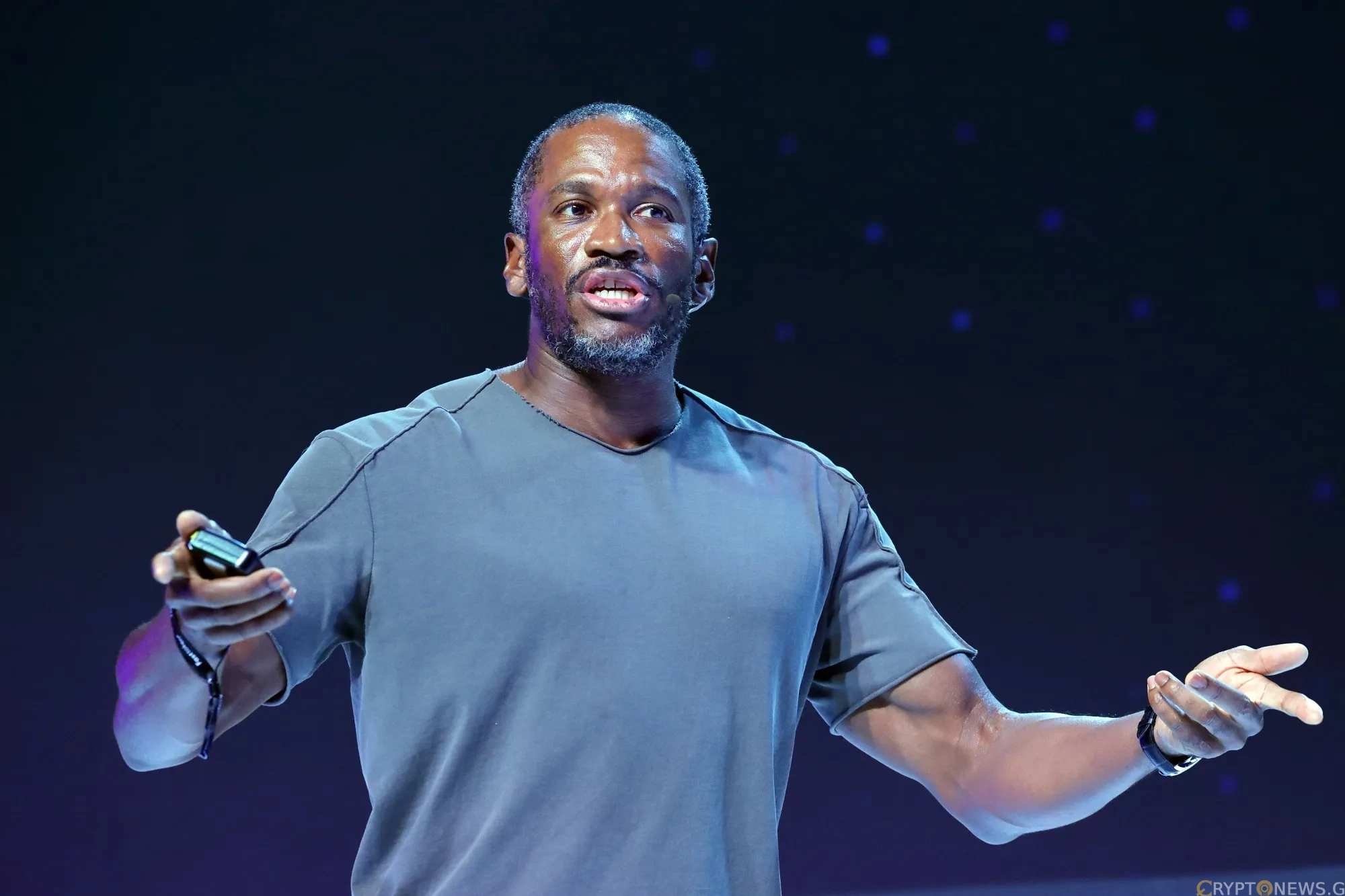 არტურ ჰეისმა დამატებით 1.1 მილიონის ტოკენი HYPE შეიძინა